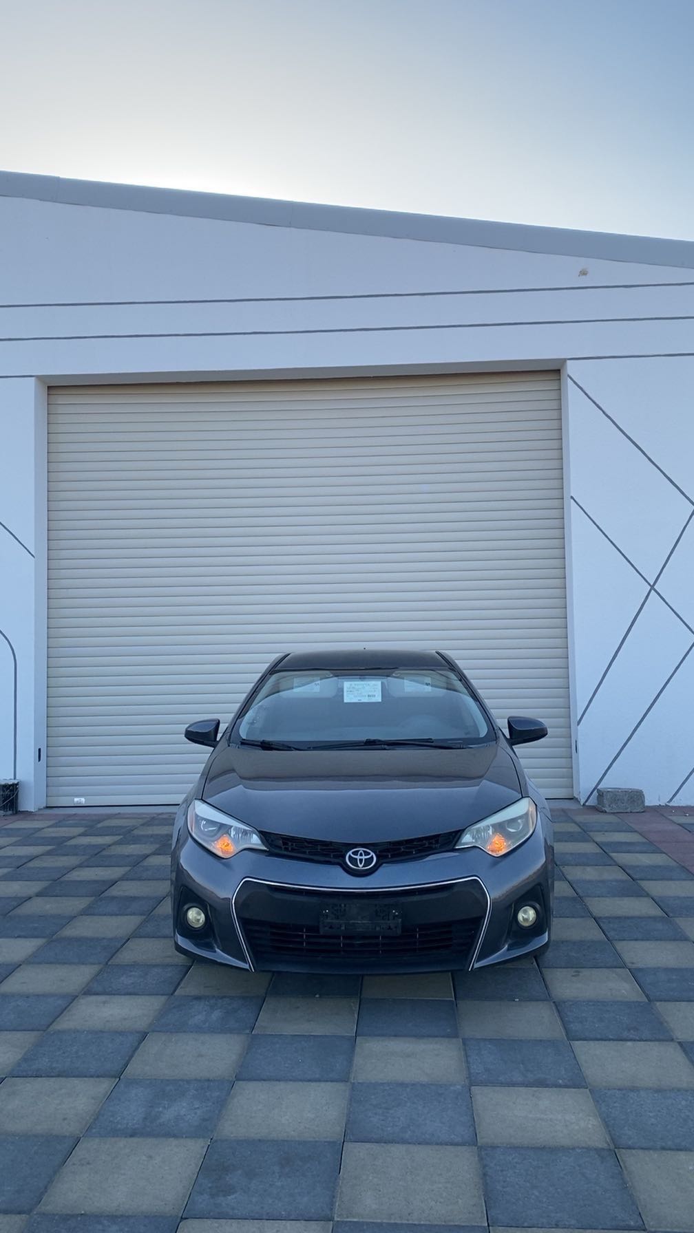 Car Image 2015 TOYOTA COROLLA LE