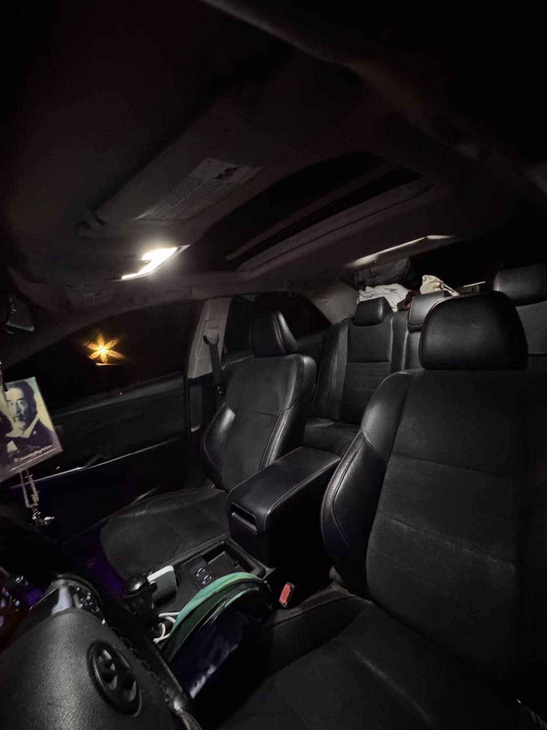 Car Image 2016 TOYOTA CAMRY XSE