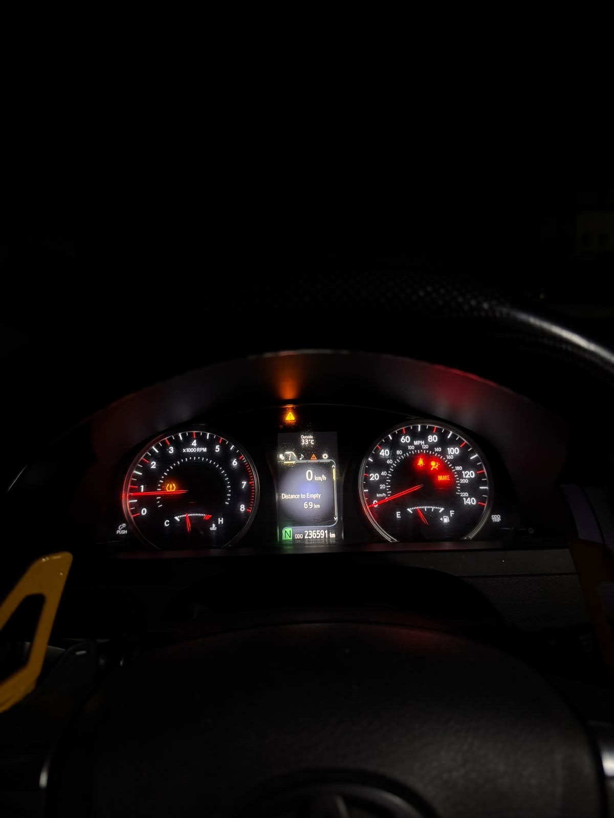 Car Image 2016 TOYOTA CAMRY XSE