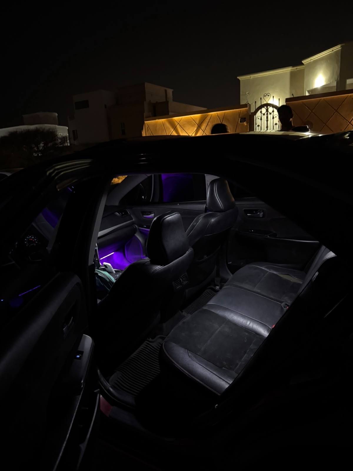 Car Image 2016 TOYOTA CAMRY XSE