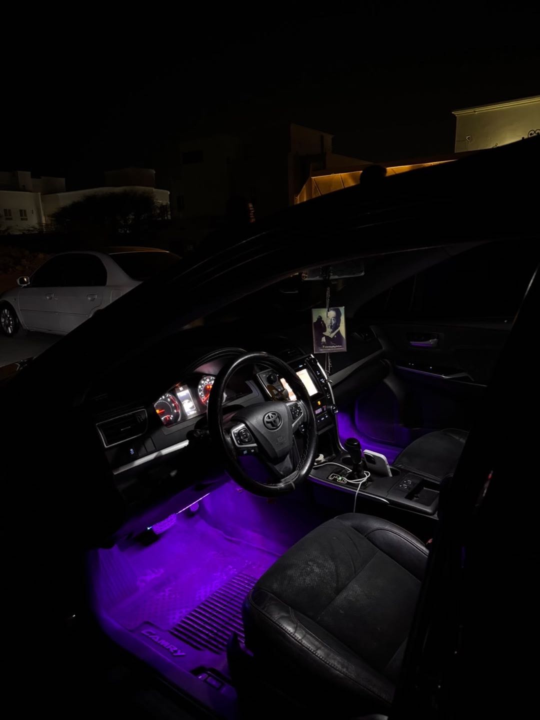Car Image 2016 TOYOTA CAMRY XSE