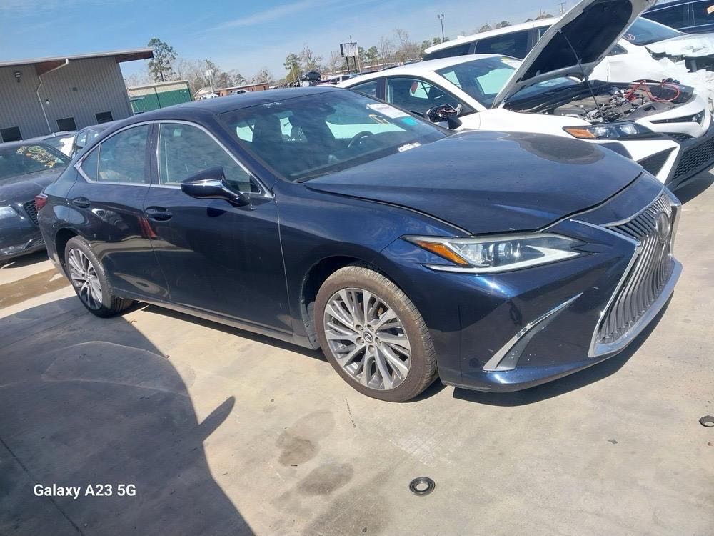 Car Image 2019 LEXUS ES 350