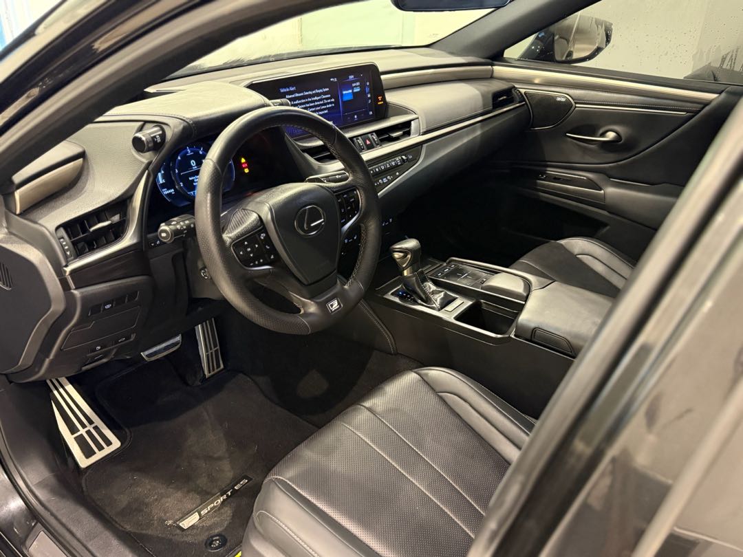 Car Image 2019 LEXUS ES F-sport