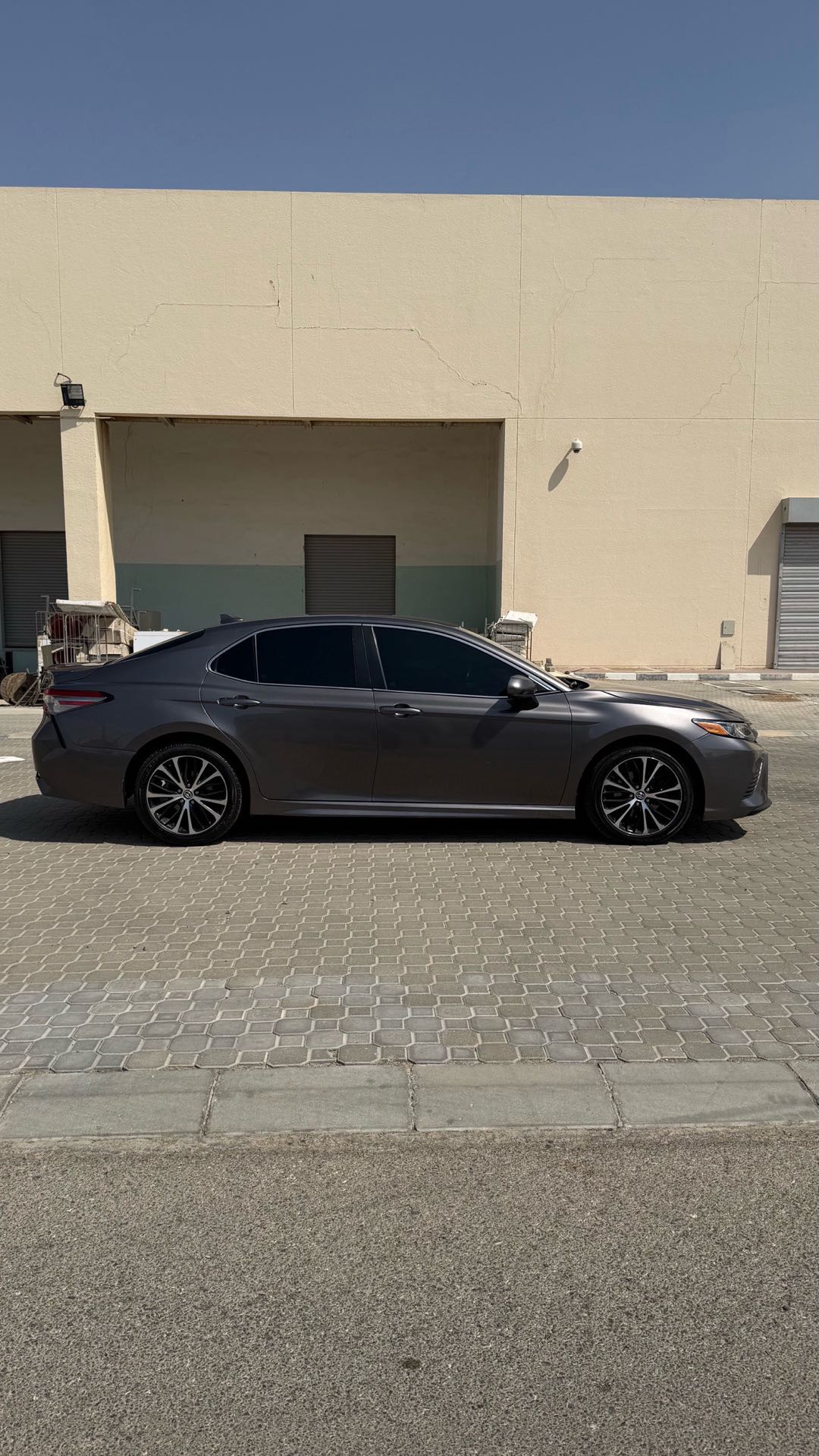 Car Image 2019 TOYOTA CAMRY SE