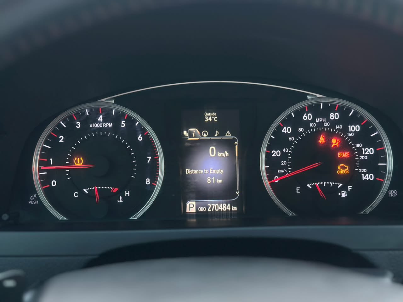 Car Image 2015 TOYOTA CAMRY SE
