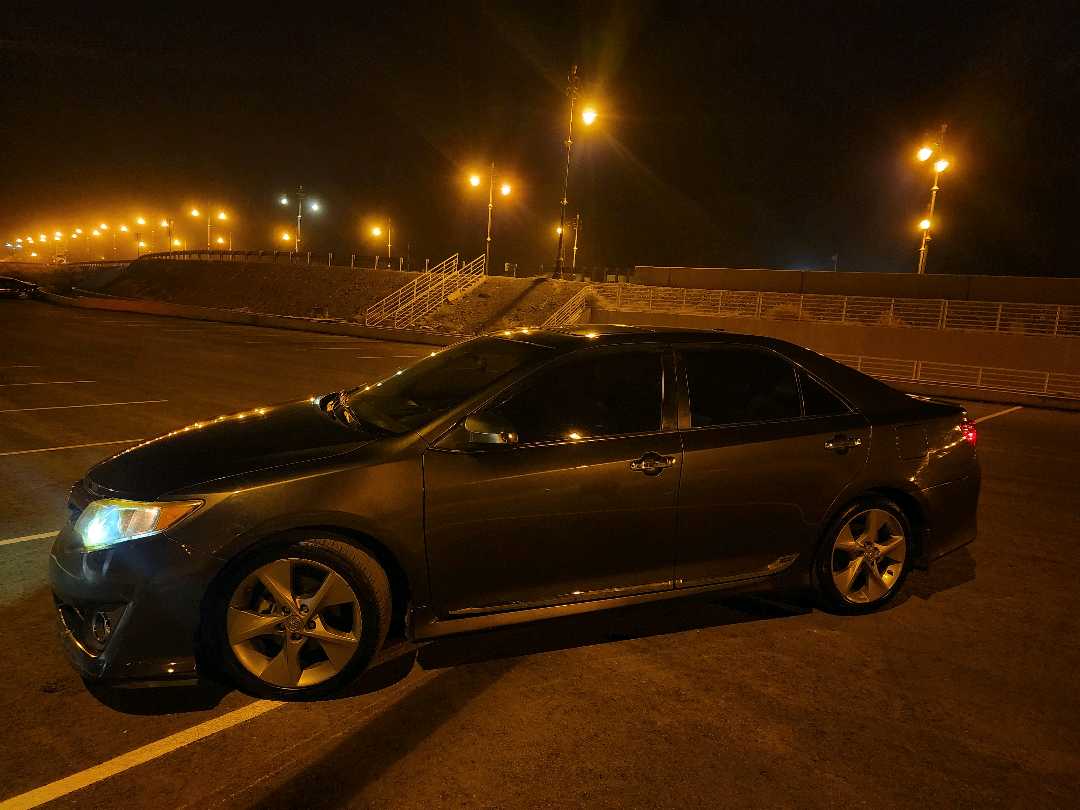 Car Image 2013 TOYOTA CAMRY SE