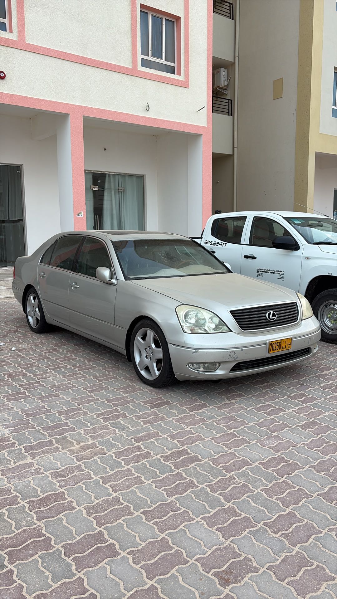 Car Image 2002 LEXUS LS 430 1/2 Ultra