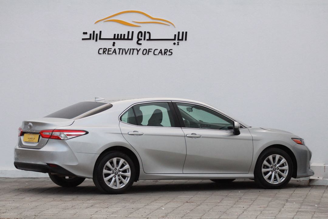 Car Image 2019 TOYOTA CAMRY LE