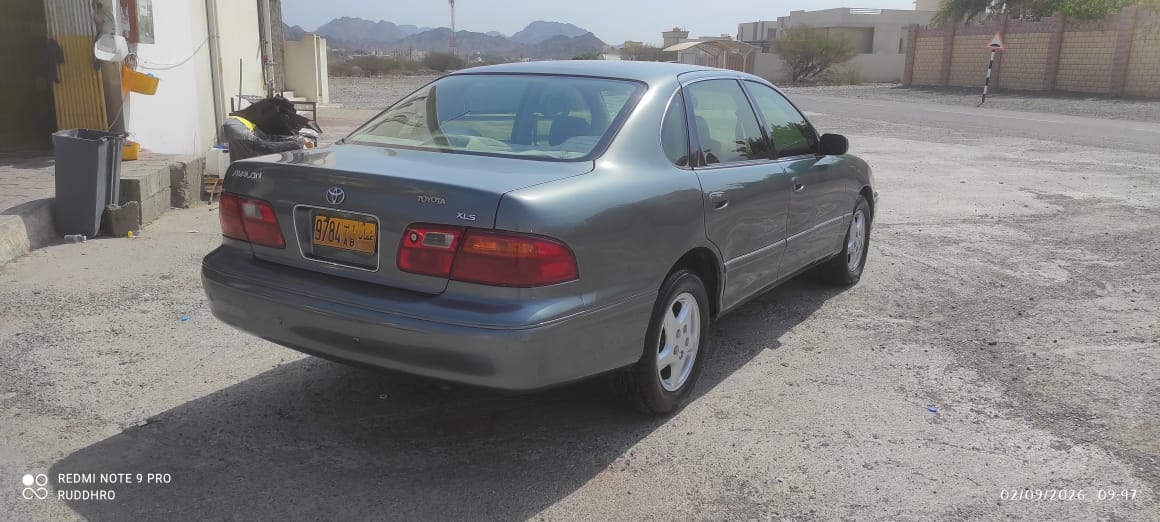 Car Image 1999 TOYOTA AVALON 