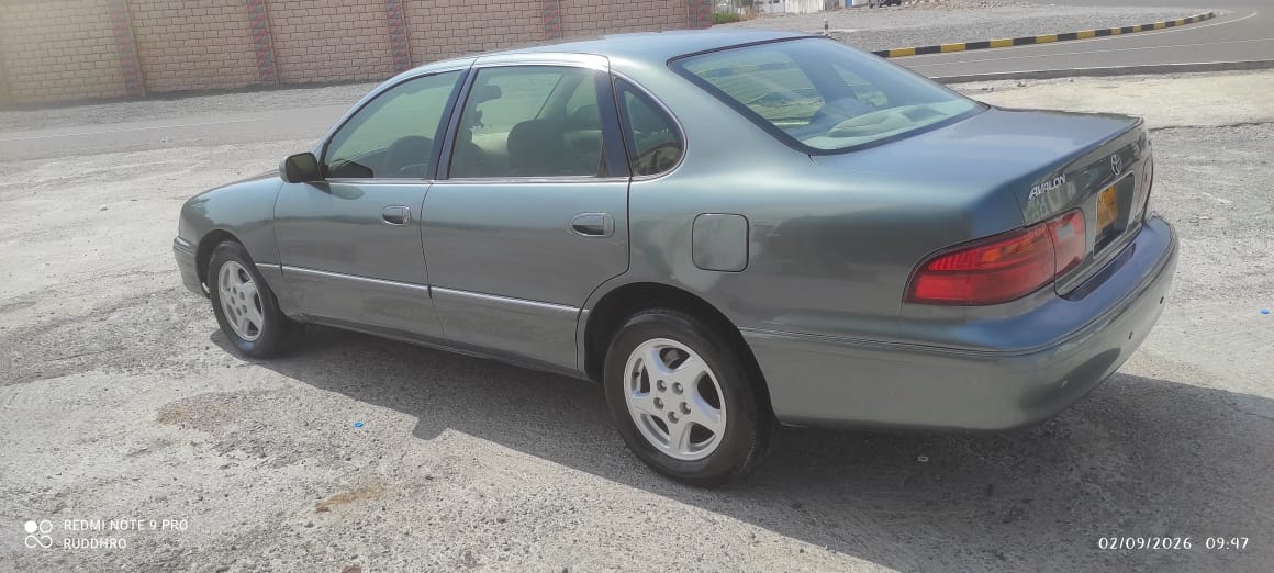 Car Image 1999 TOYOTA AVALON 