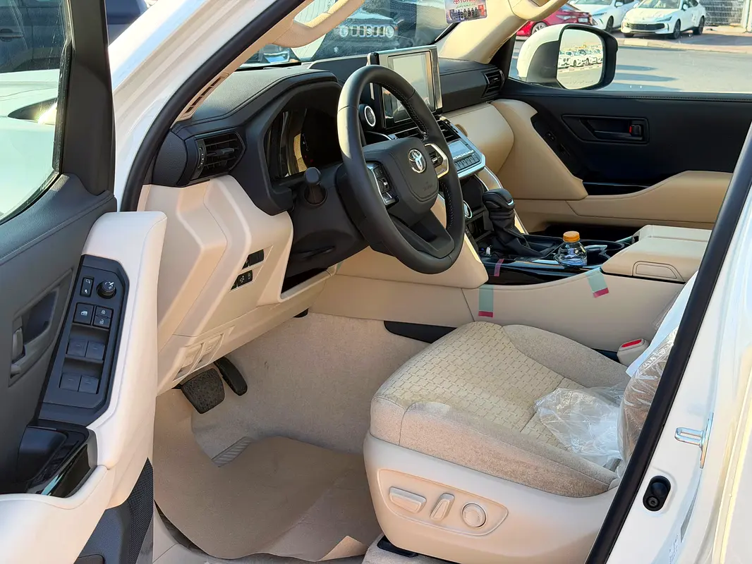 Car Image 2026 TOYOTA LAND CRUISER GX.R
