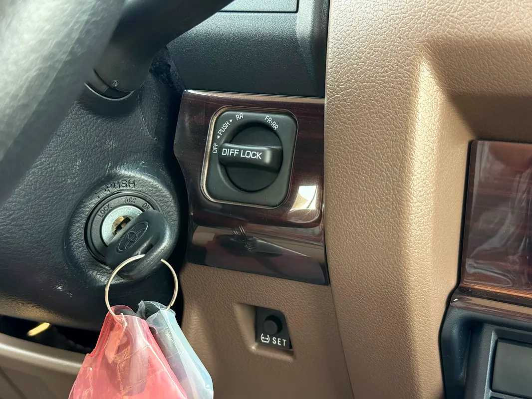 Car Image 2026 TOYOTA LAND CRUISER 