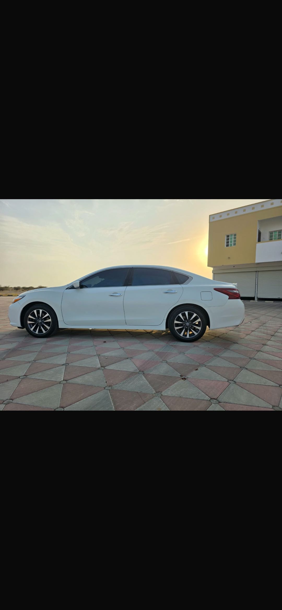 Car Image 2018 NISSAN ALTIMA SV