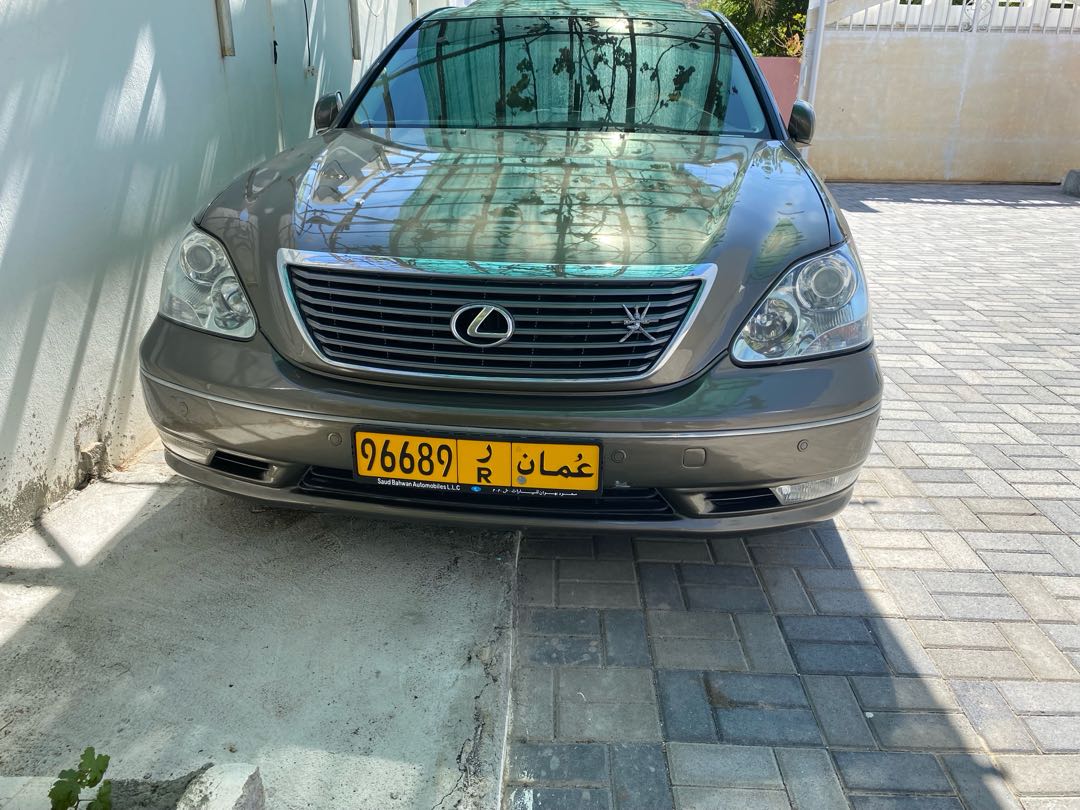 Car Image 2004 LEXUS LS 430