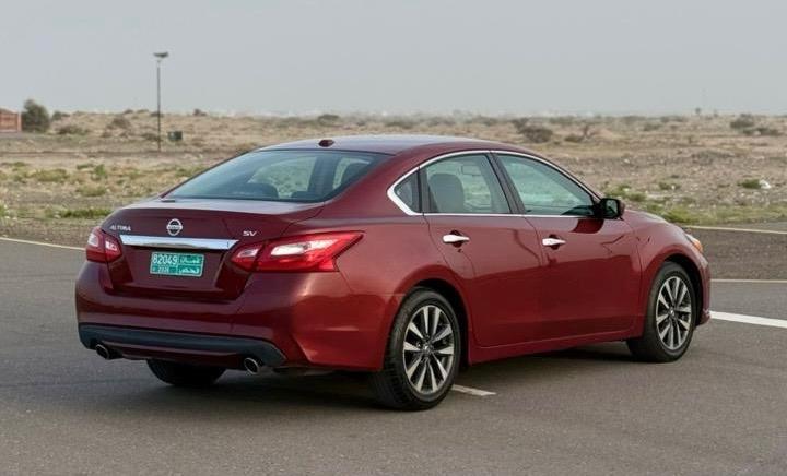 Car Image 2017 NISSAN ALTIMA SV