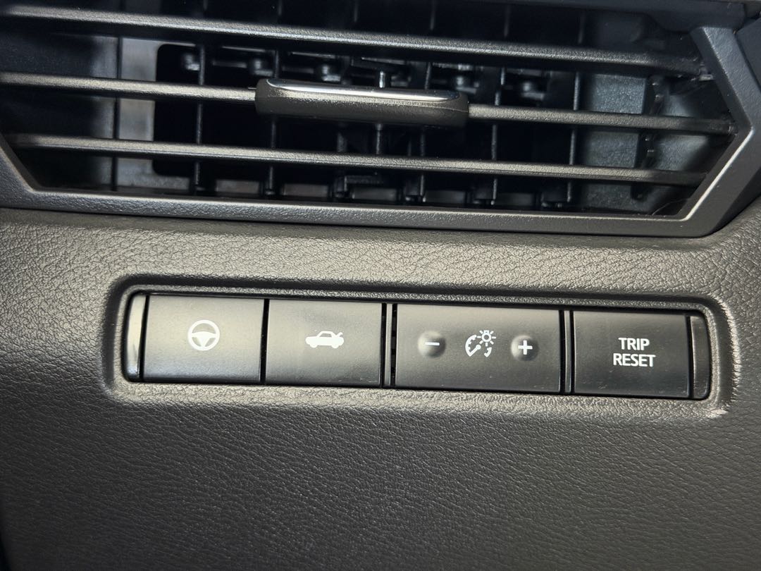 Car Image 2024 NISSAN ALTIMA SV