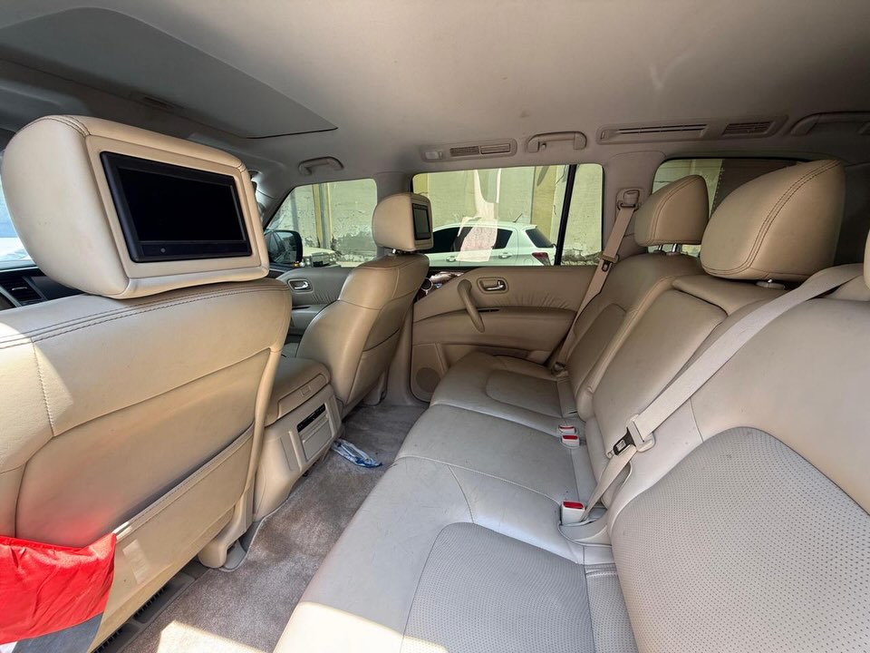 Car Image 2017 NISSAN PATROL LE