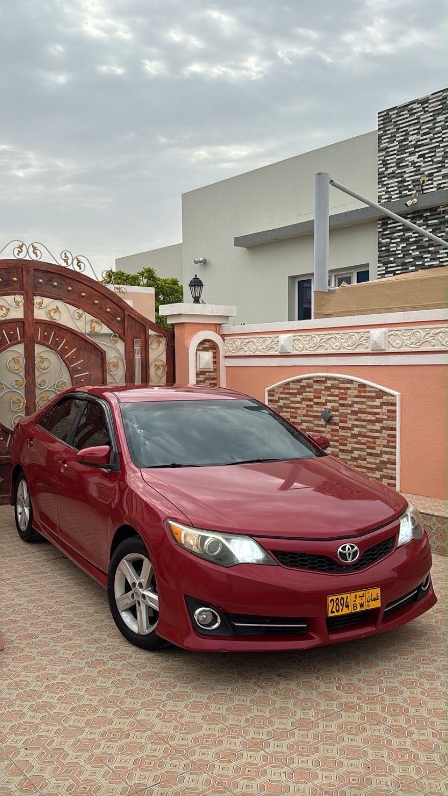 Car Image 2013 TOYOTA CAMRY SE