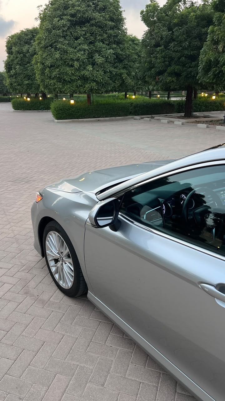 Car Image 2018 TOYOTA CAMRY XLE
