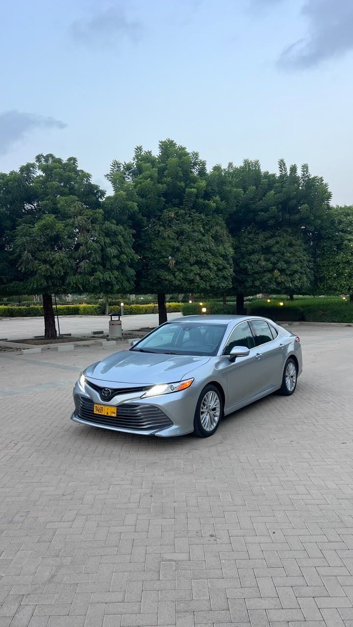 Car Image 2018 TOYOTA CAMRY XLE