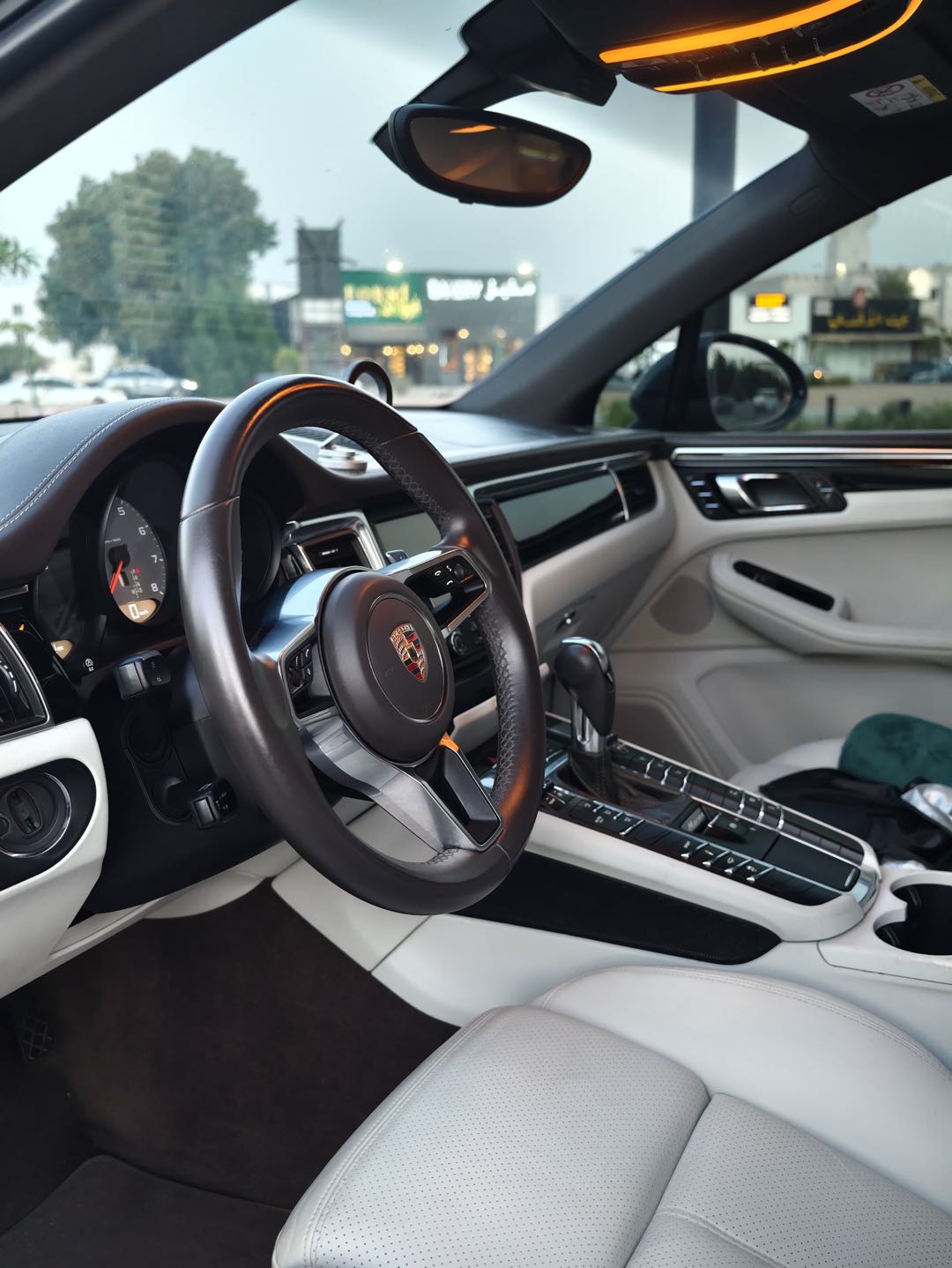 Car Image 2015 PORSCHE MACAN Turbo
