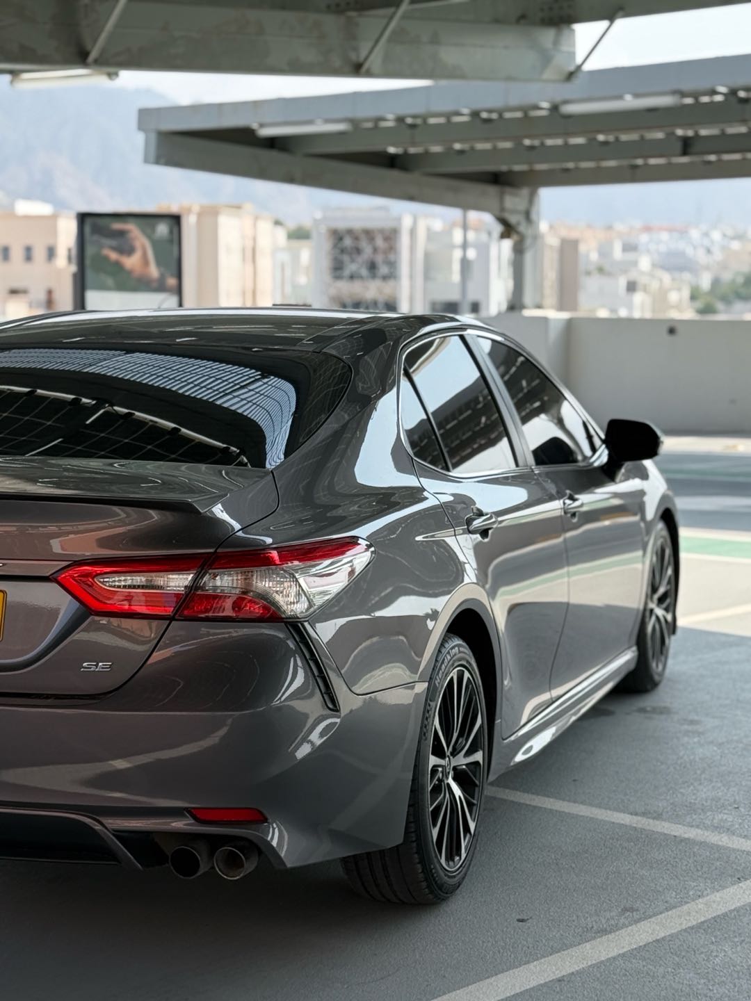 Car Image 2018 TOYOTA CAMRY SE