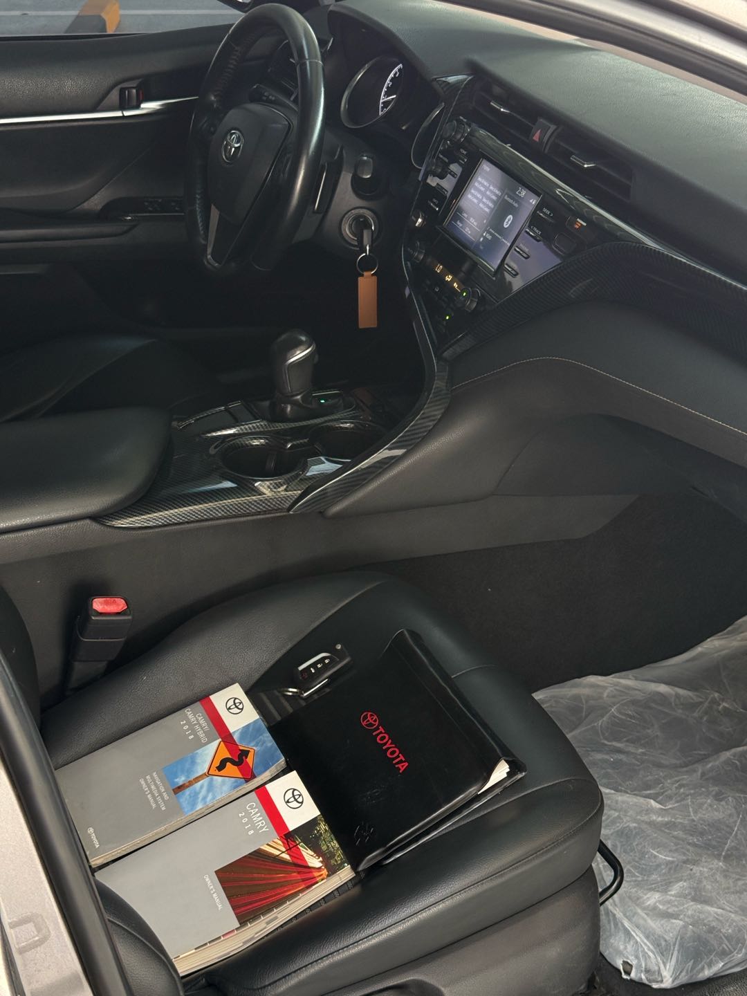 Car Image 2018 TOYOTA CAMRY SE