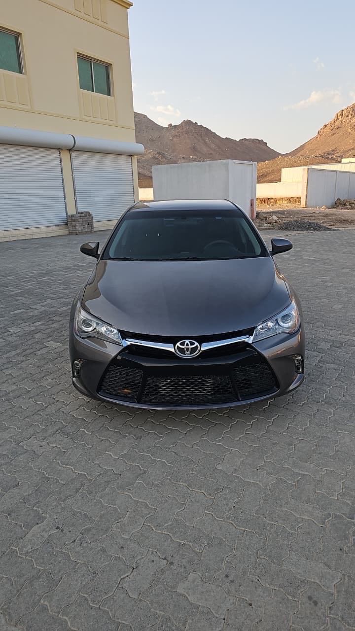 Car Image 2017 TOYOTA CAMRY SE
