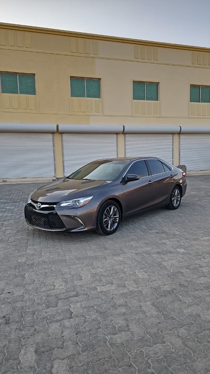 Car Image 2017 TOYOTA CAMRY SE