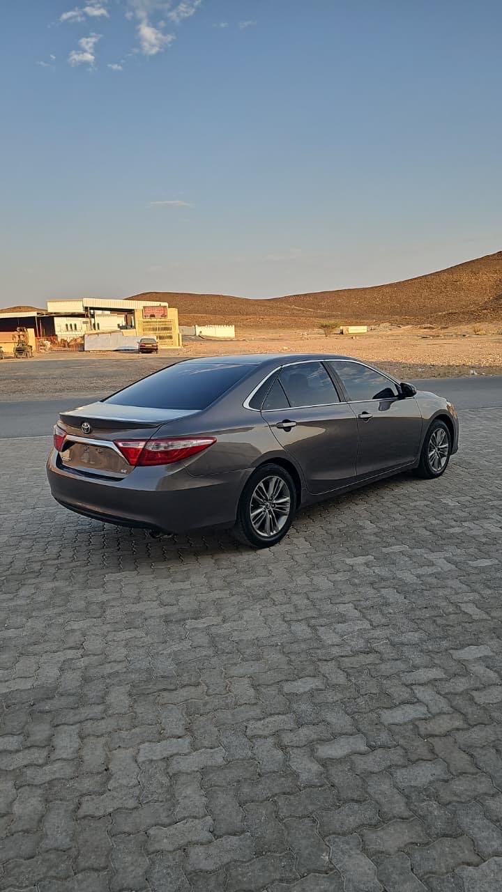 Car Image 2017 TOYOTA CAMRY SE
