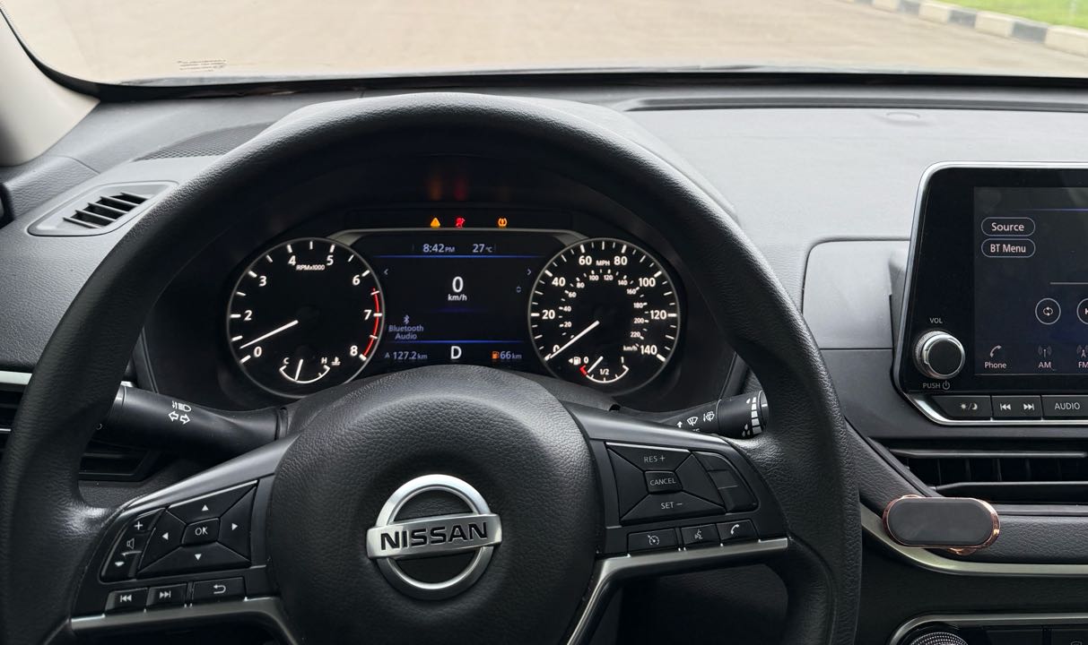 Car Image 2019 NISSAN ALTIMA S