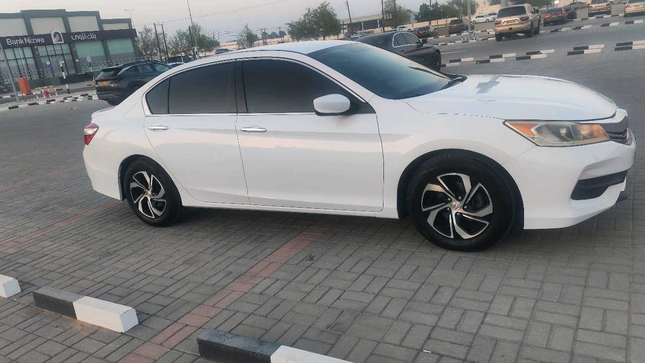 Car Image 2017 HONDA ACCORD VTi-L