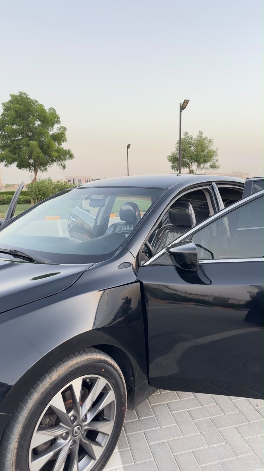 Car Image 2018 NISSAN ALTIMA SR