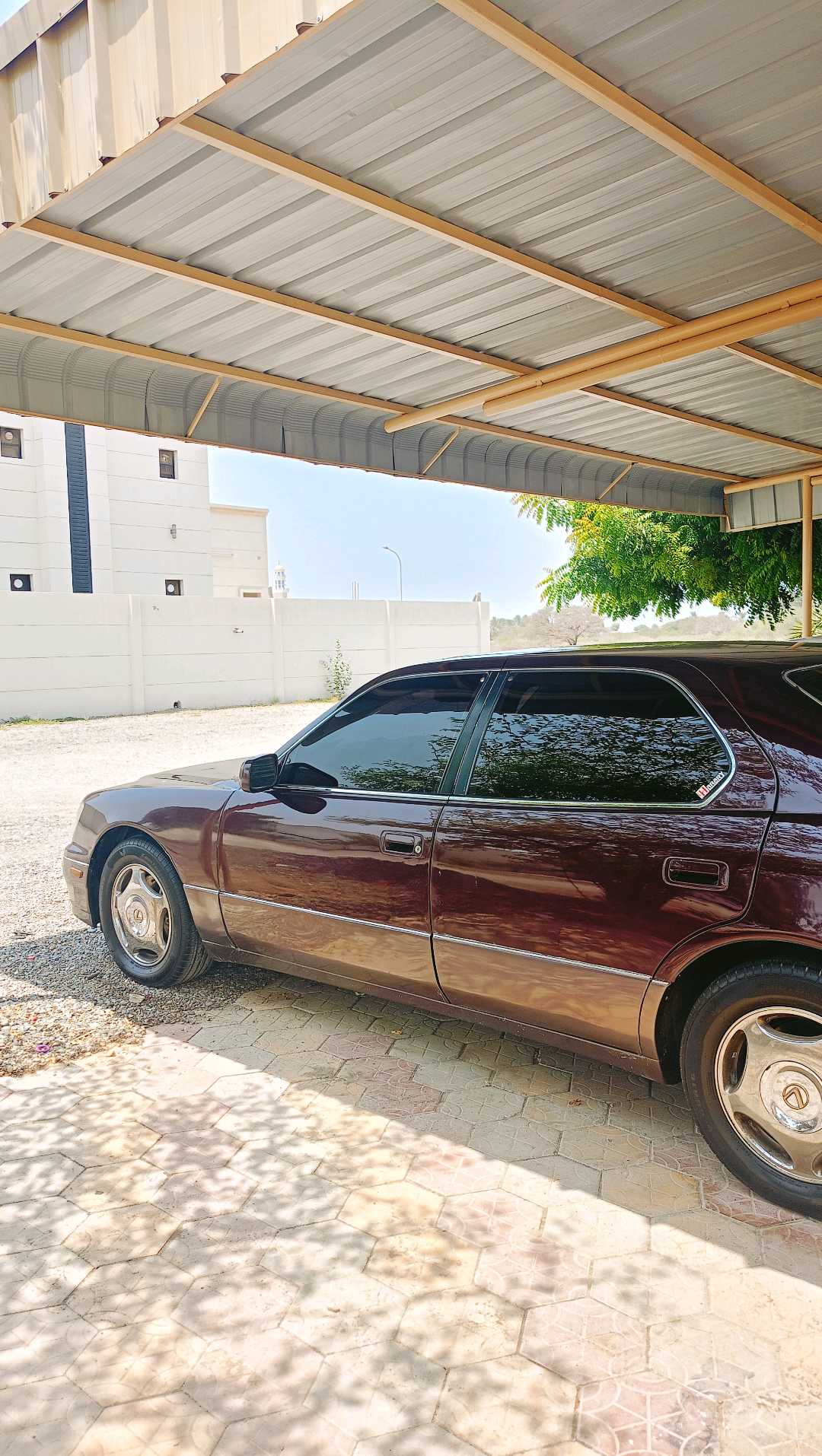Car Image 1998 LEXUS LS 400