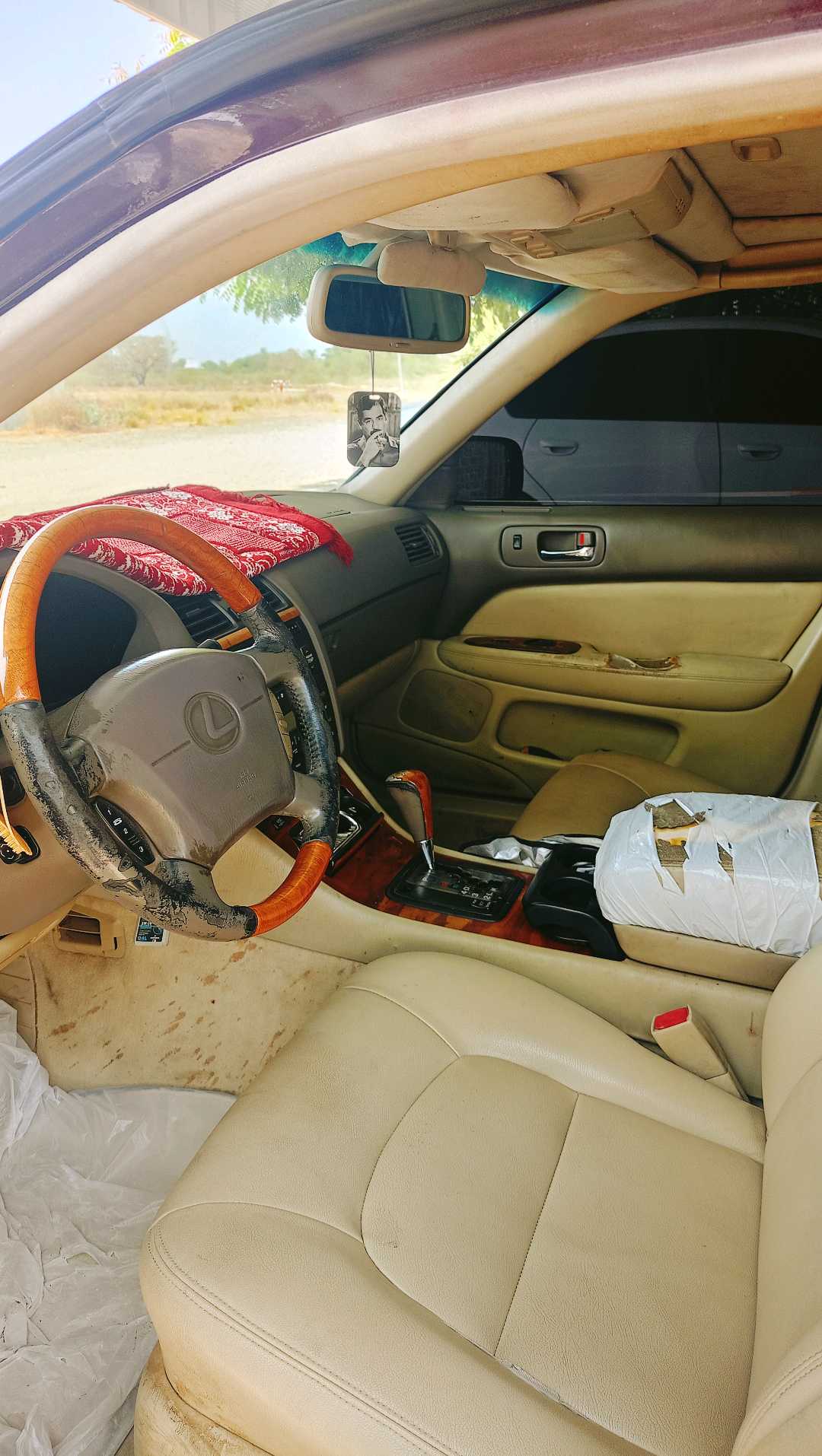 Car Image 1998 LEXUS LS 400