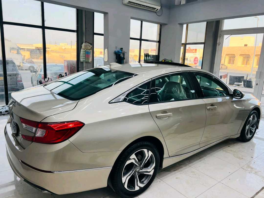Car Image 2018 HONDA ACCORD EXL
