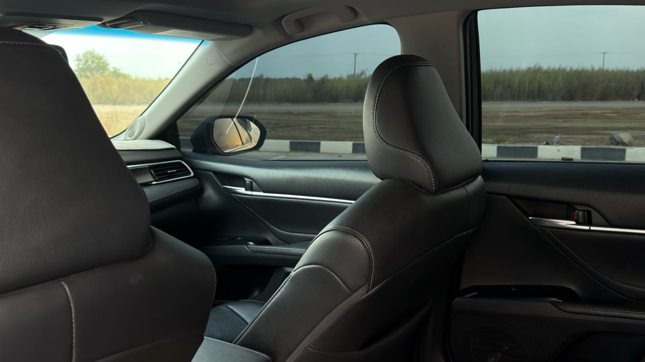 Car Image 2018 TOYOTA CAMRY XSE