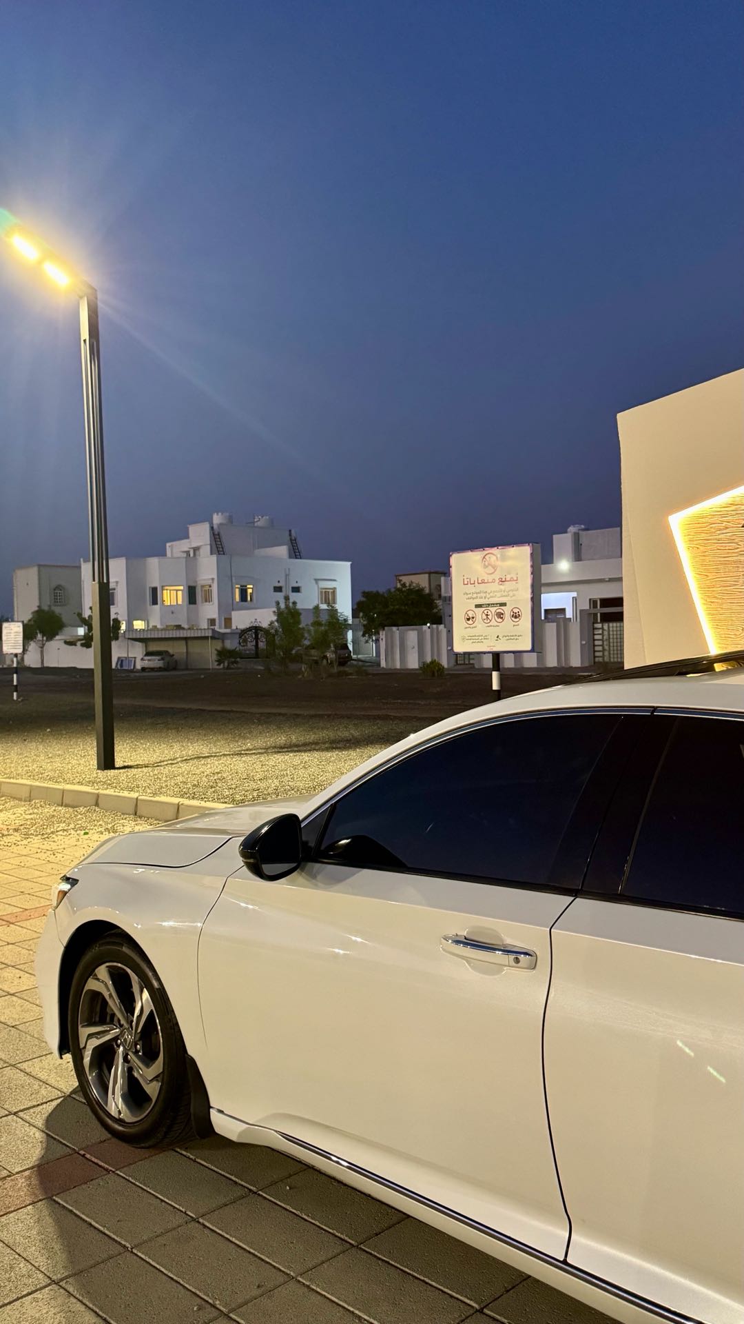 Car Image 2018 HONDA ACCORD EXL