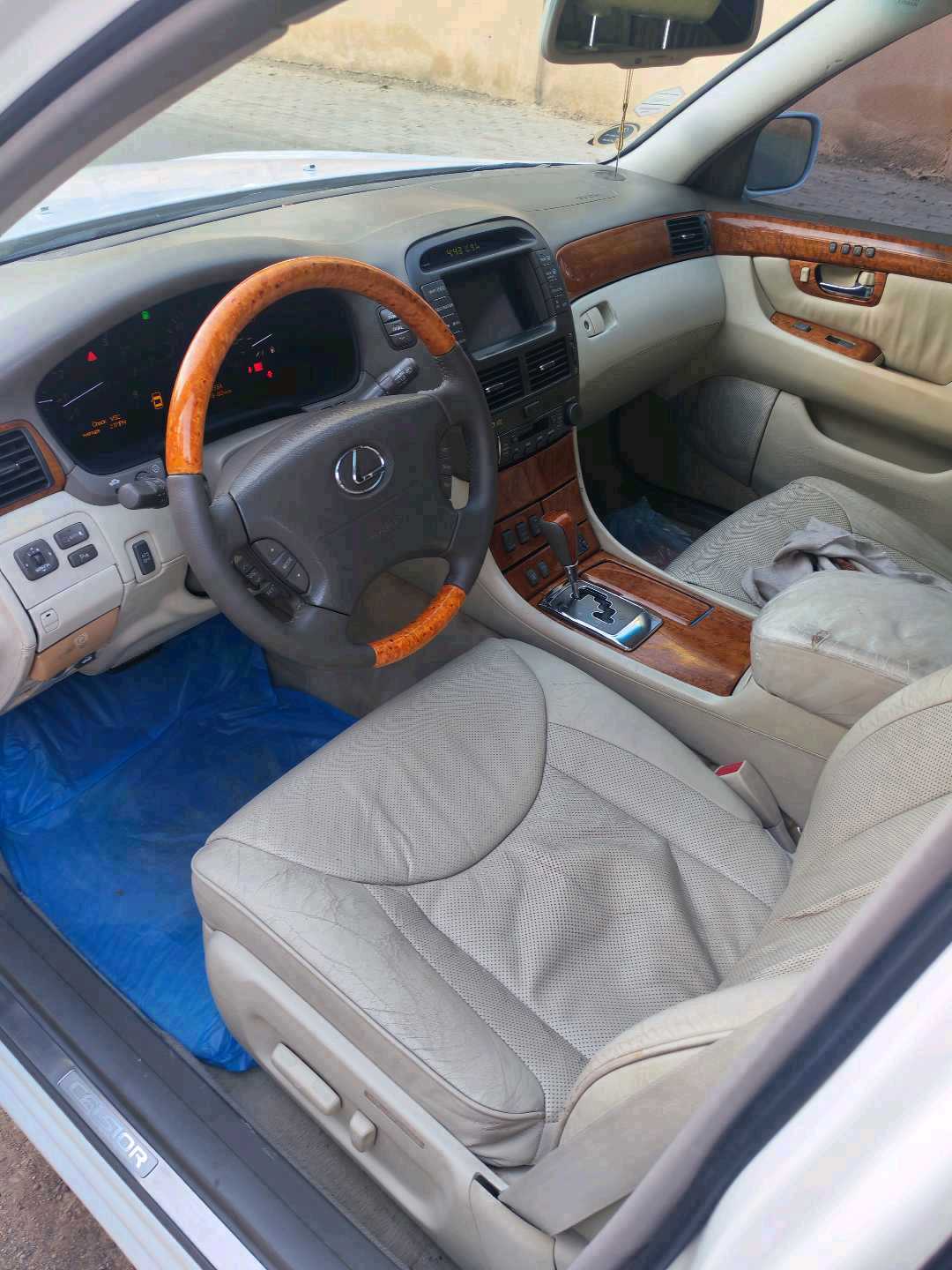 Car Image 2004 LEXUS LS 430
