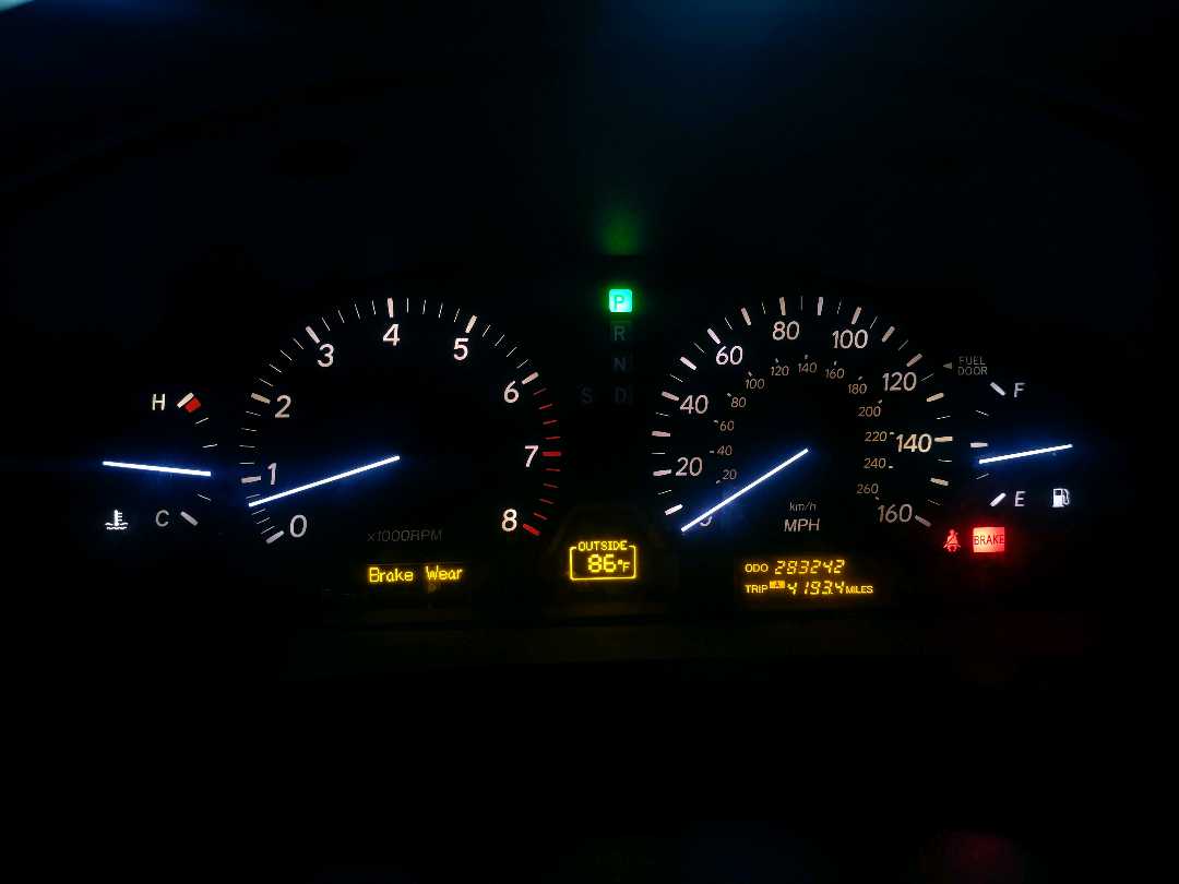 Car Image 2004 LEXUS LS 430