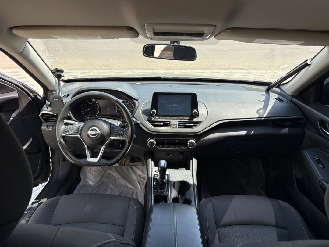 Car Image 2020 NISSAN ALTIMA S