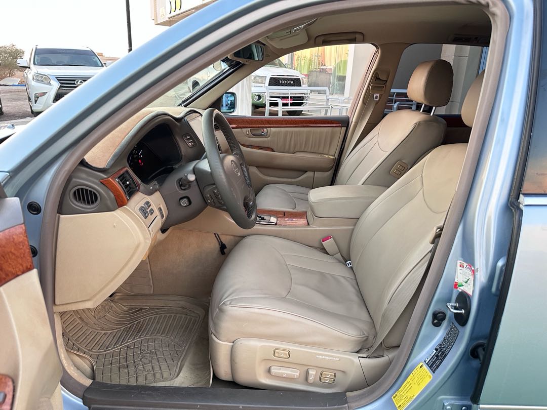 Car Image 2004 LEXUS LS 430