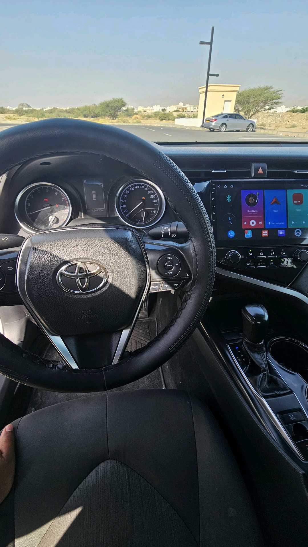 Car Image 2019 TOYOTA CAMRY LE