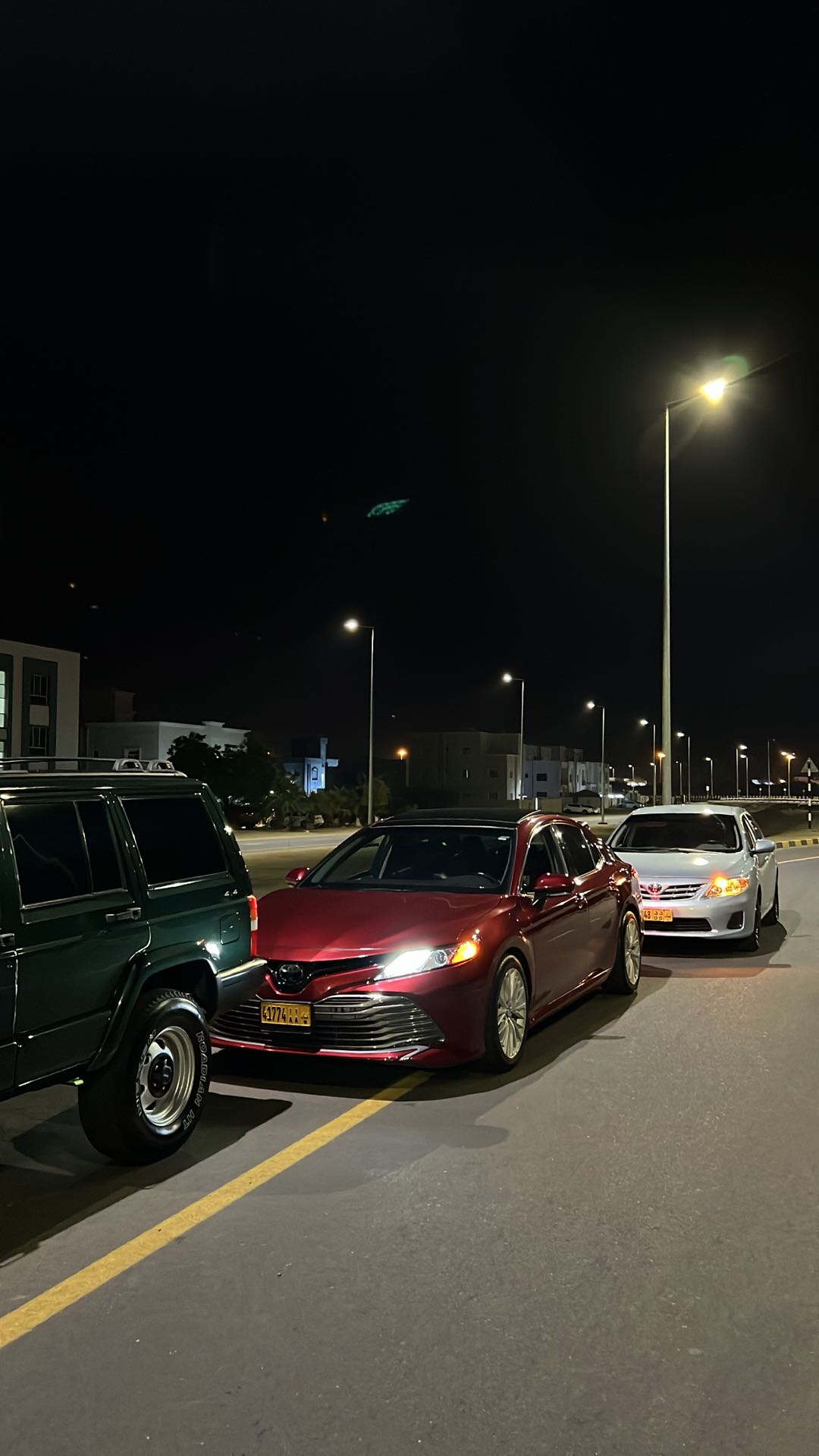 Car Image 2018 TOYOTA CAMRY XLE