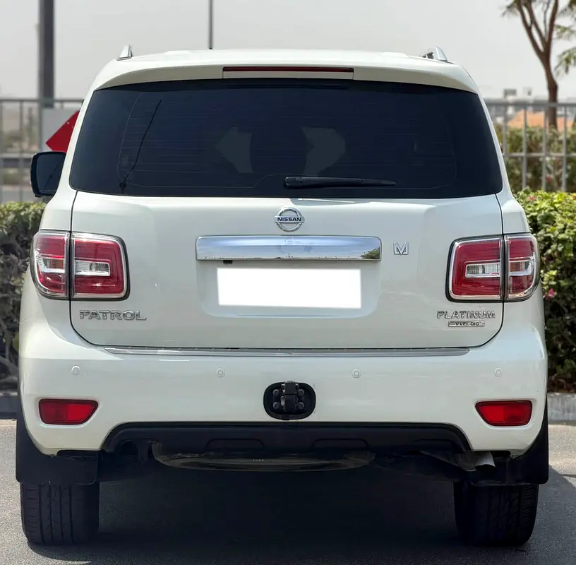 Car Image 2015 NISSAN PATROL SE