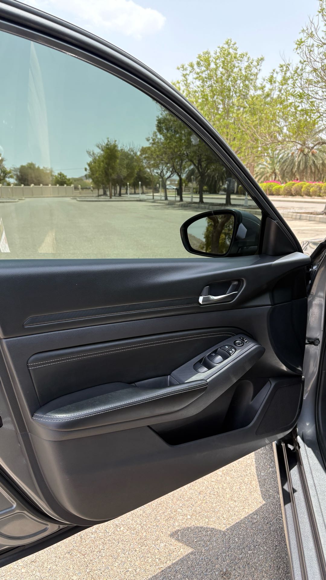 Car Image 2019 NISSAN ALTIMA S
