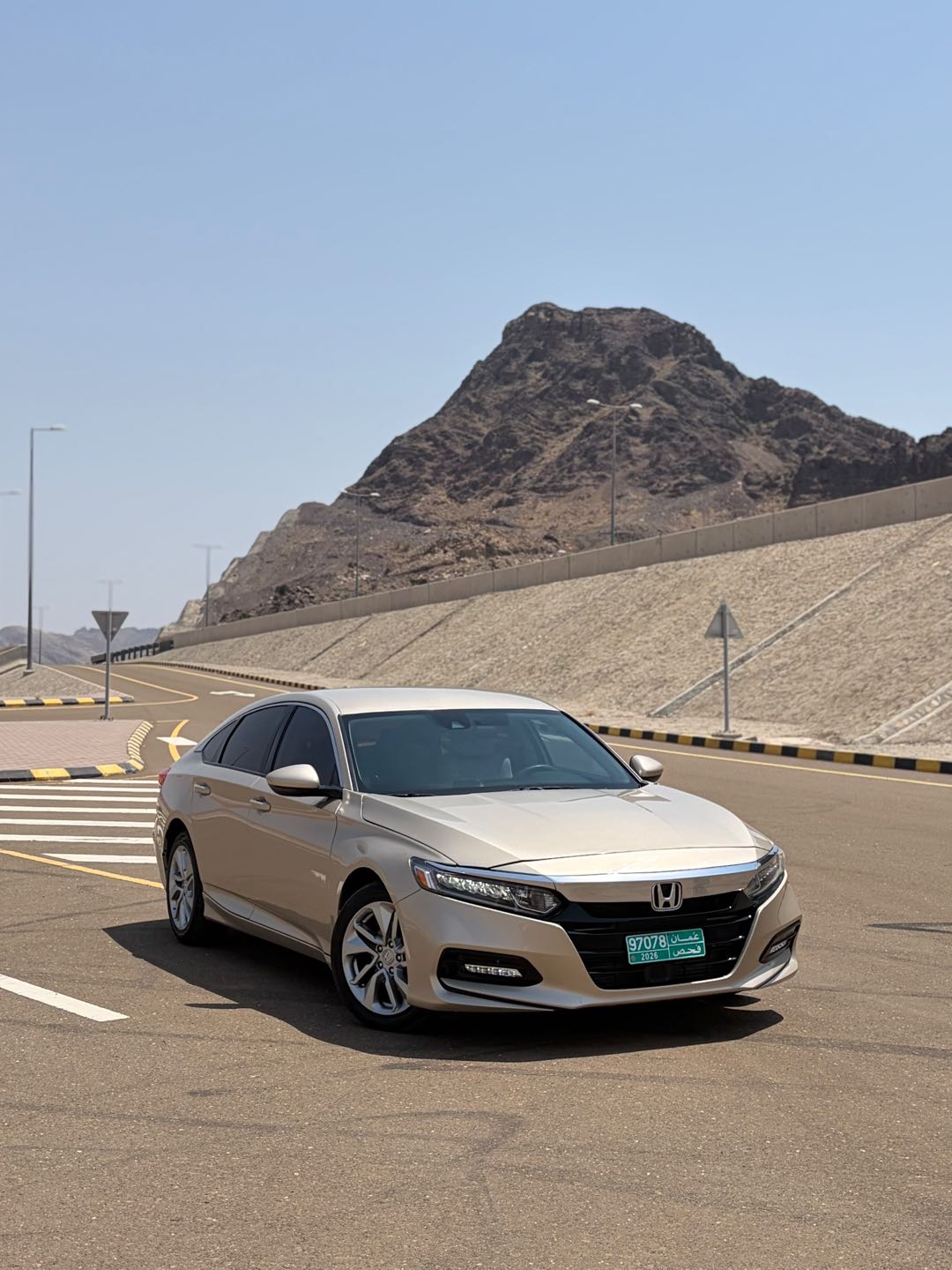 Car Image 2018 HONDA ACCORD LX