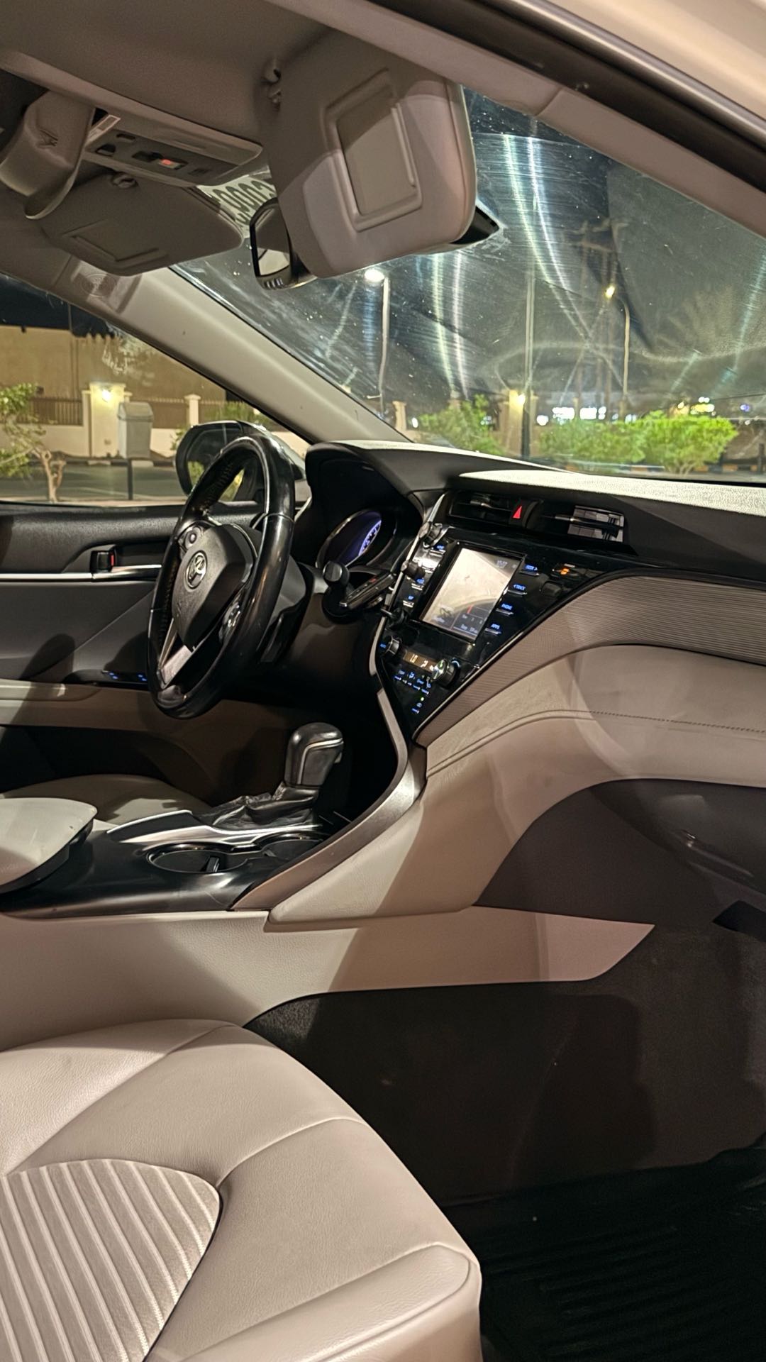 Car Image 2019 TOYOTA CAMRY SE