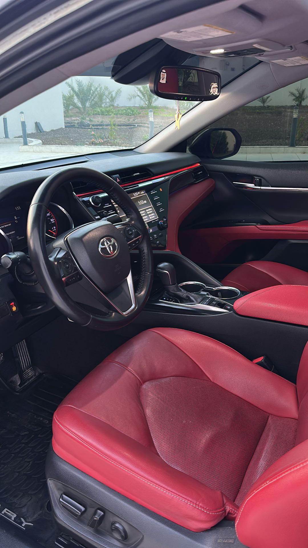 Car Image 2019 TOYOTA CAMRY XSE
