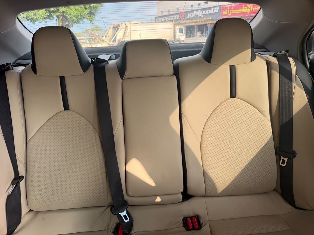 Car Image 2019 TOYOTA CAMRY LE